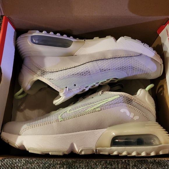 Nike Other - NIKE 2090 Youth 4